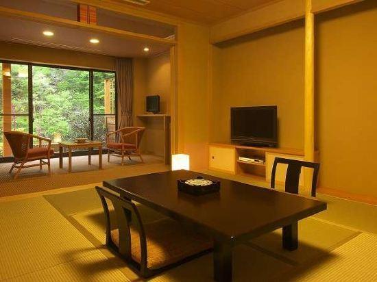 Japanese Western, Outdoor Bath, Main Building