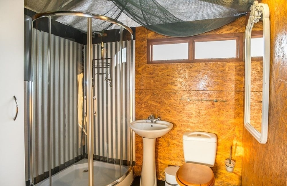 West Coast Luxury Tents 5/27