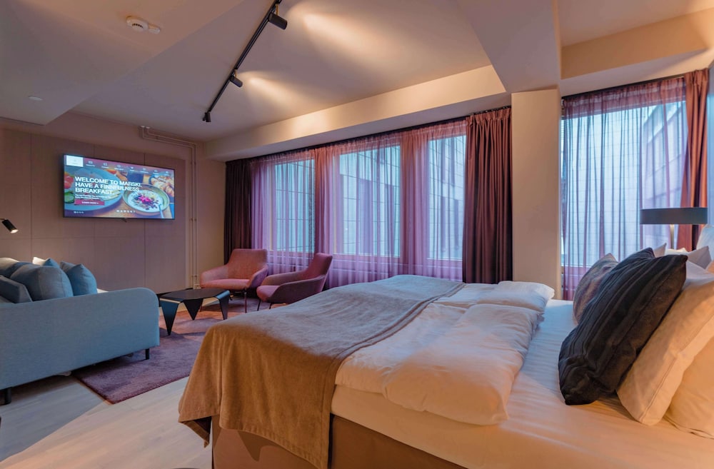 GRAND, KING BED, SAUNA