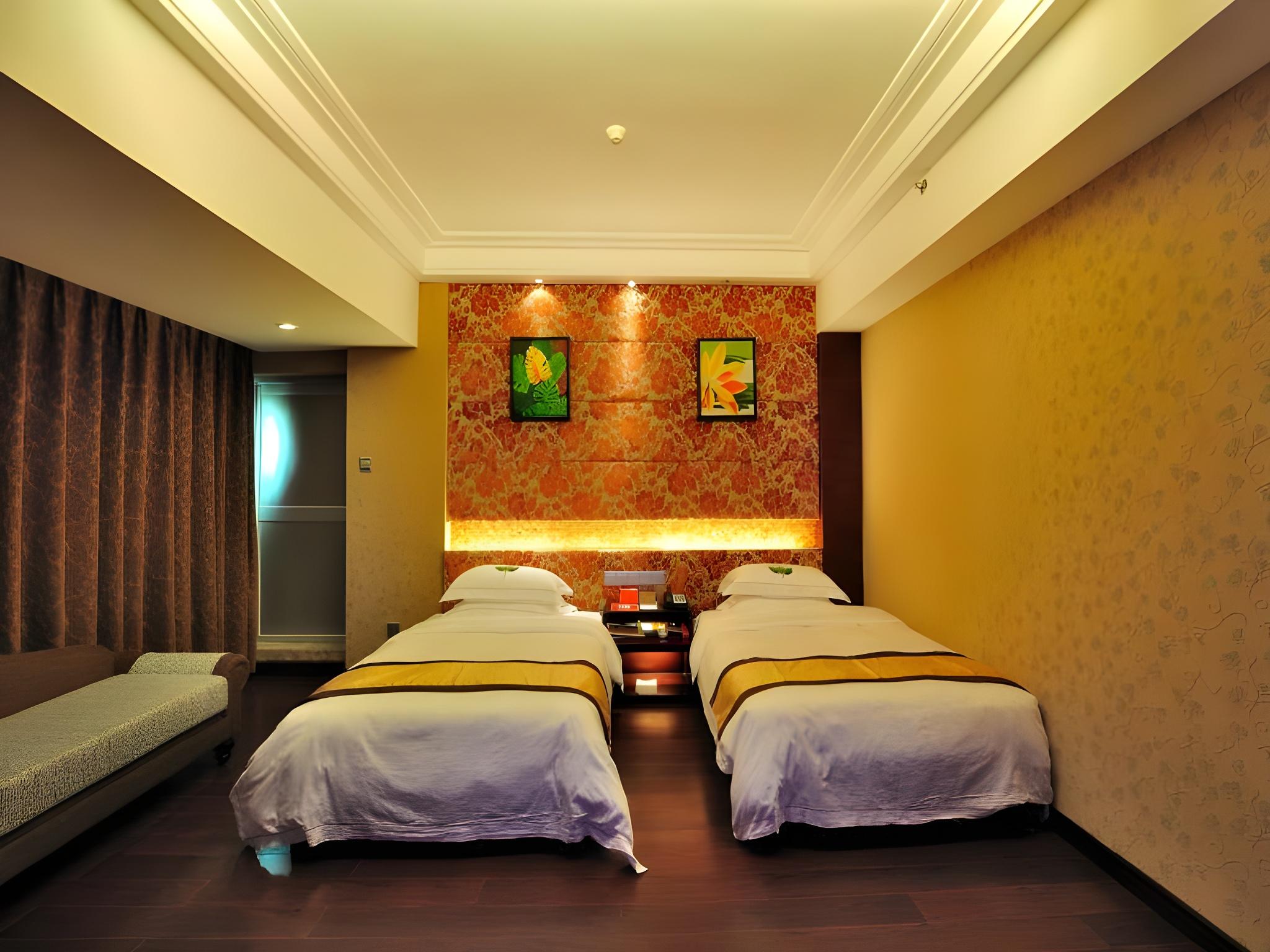 Superior, Twin Beds