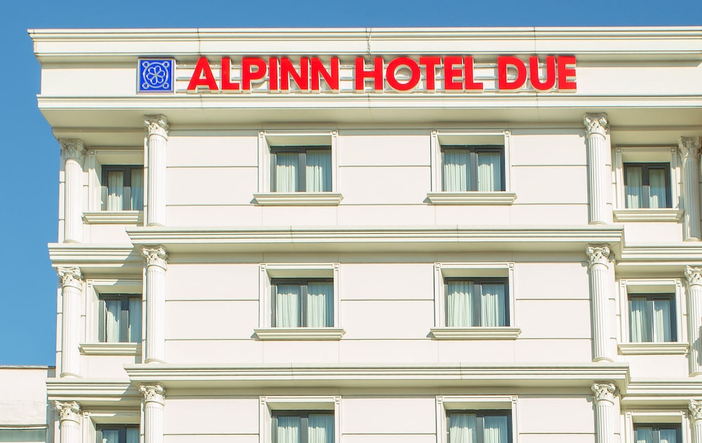 Alpinn Hotel DUE 1/31