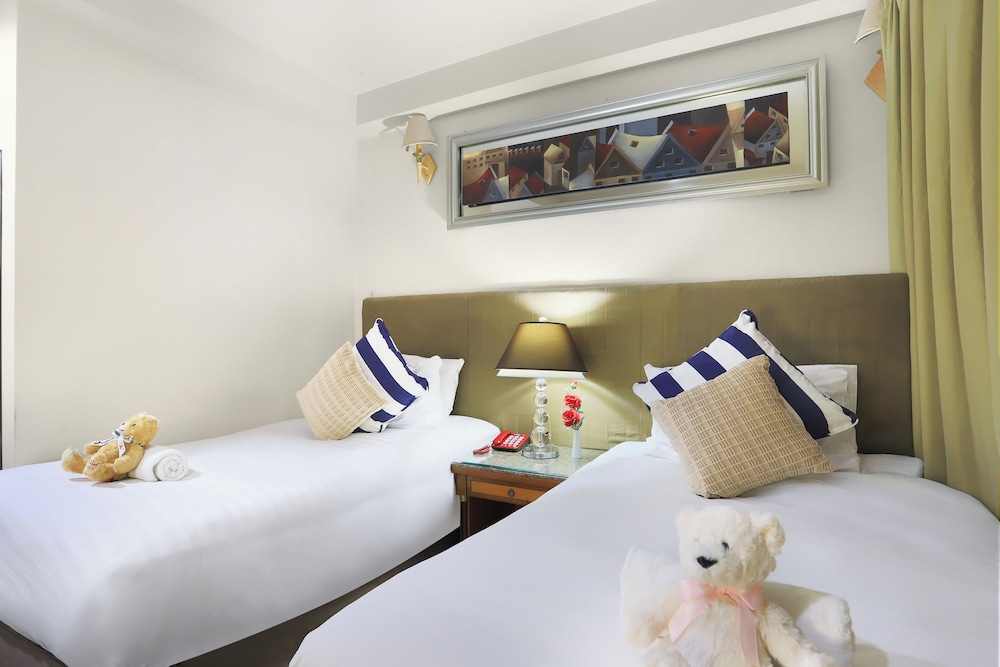 Diamond City Hotel 28/72