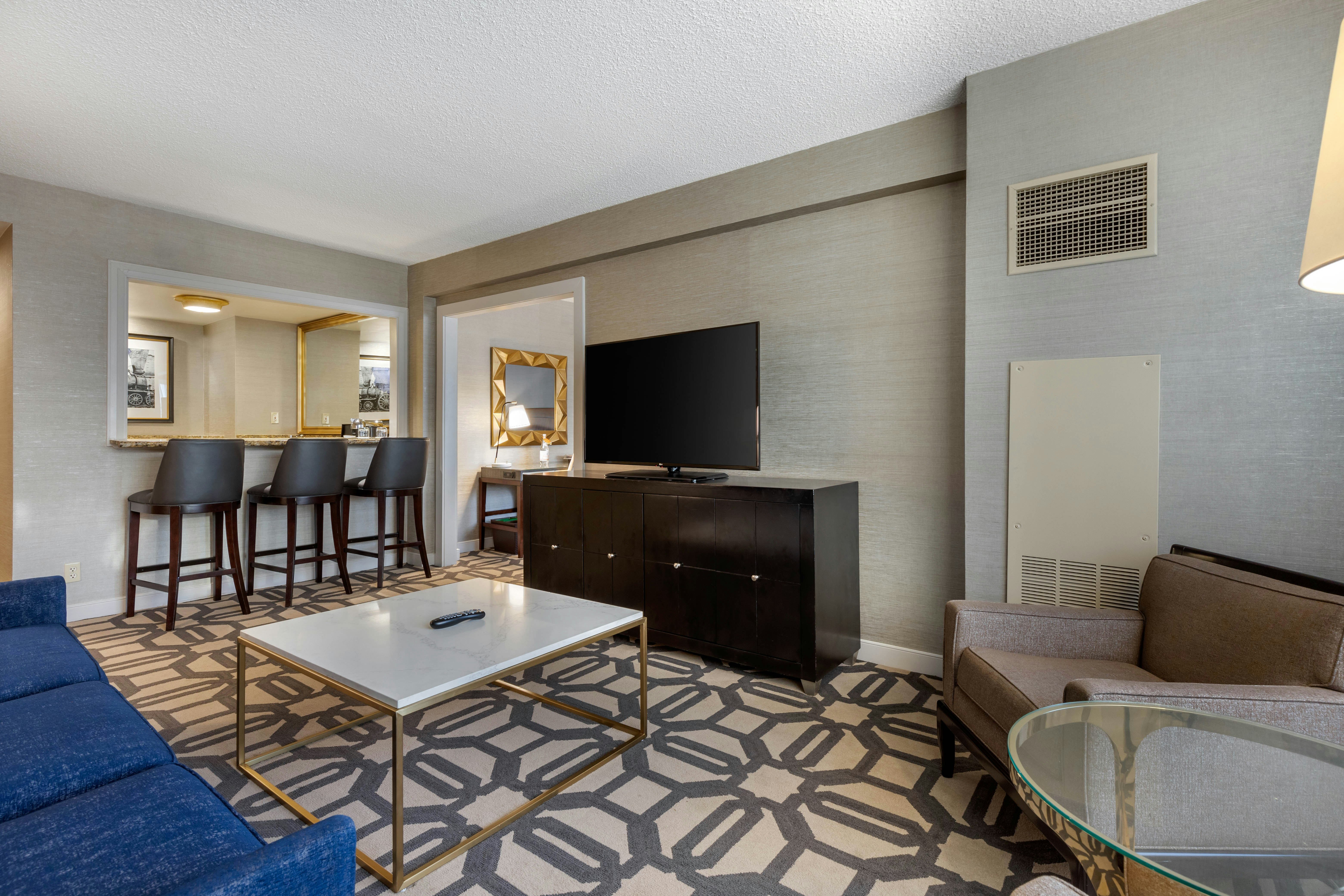 Omni Richmond Hotel 68/76