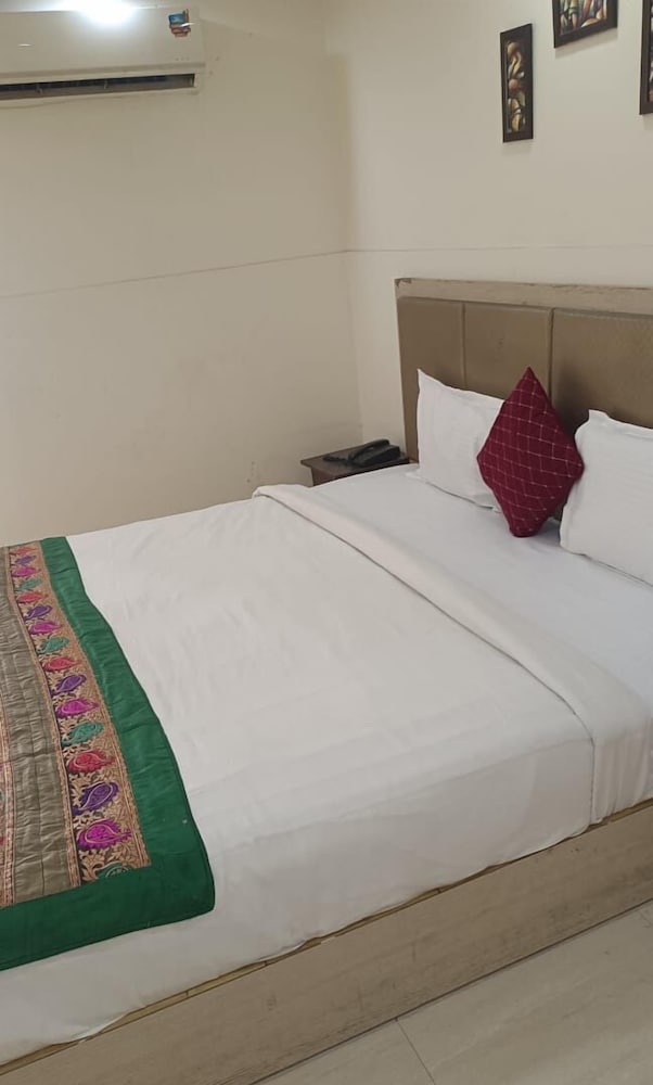 Airport Hotel Mahal 10/50