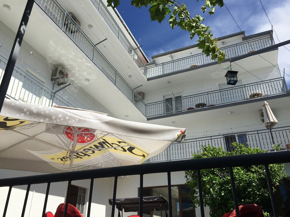 Guesthouse Varnica 1/50