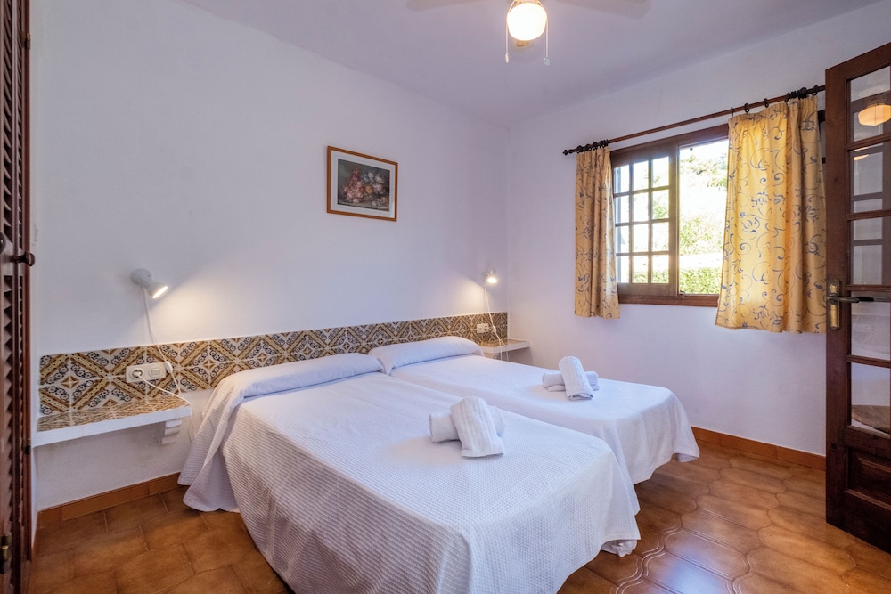 Son Bou Gardens Apartments 12/49