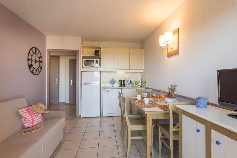RESIDENCE LA ROSTAGNE 27/50