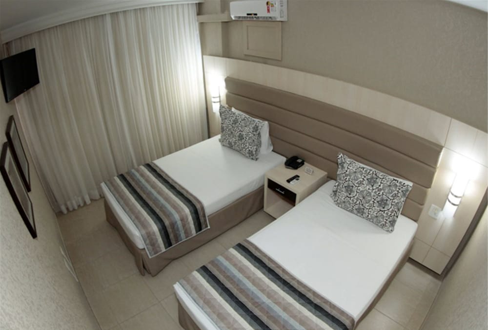 Hotel Metropole Maringa 31/69