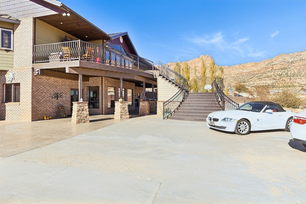 Zion Cliff Lodge 38/50