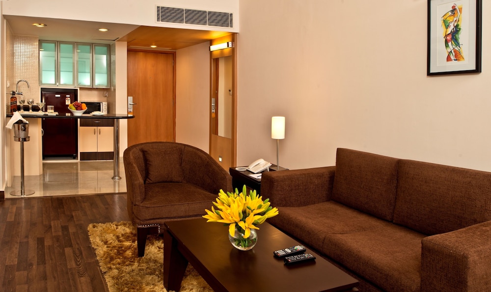Red Fox Hotel Bhiwadi 15/35