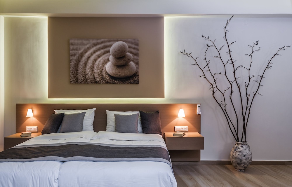 Renieris Hotel 17/75