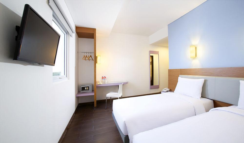 Standard, Twin Beds