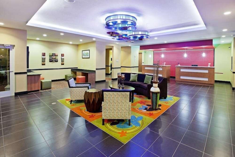 La Quinta Inn & Suites by Wyndham Tulsa - Catoosa Route 66 30/36