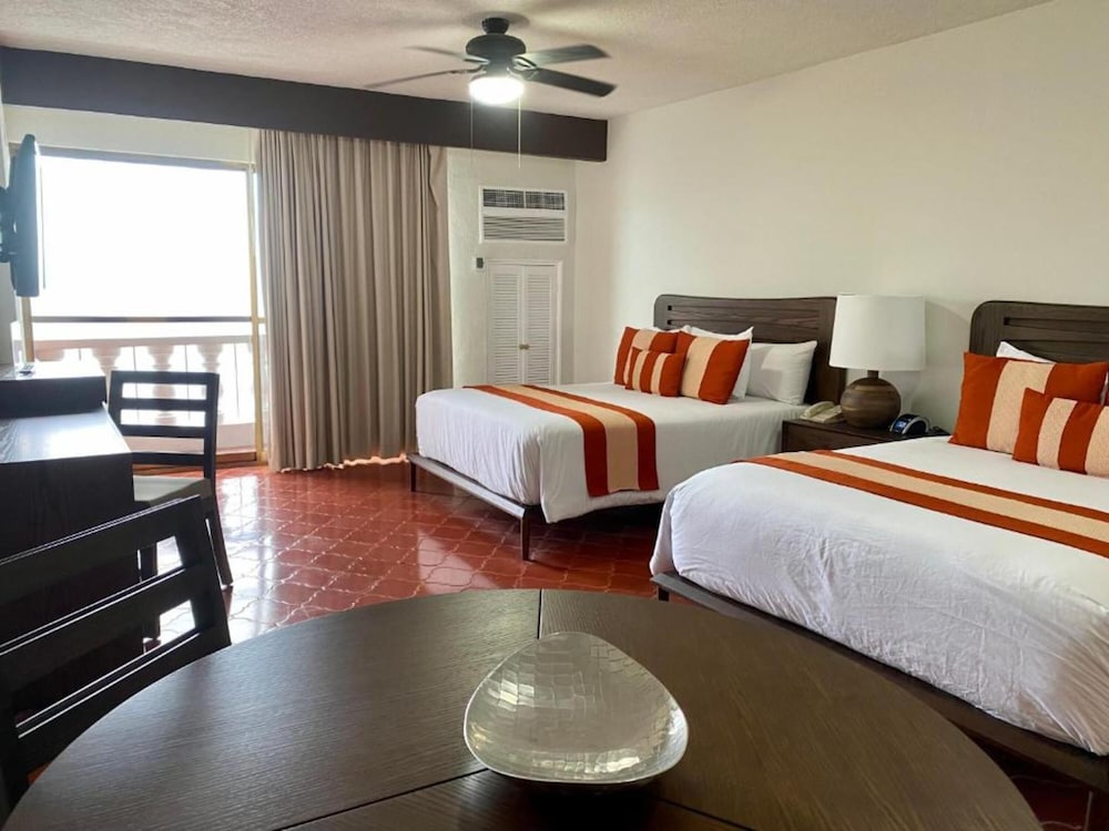 Costa Sur All Inclusive Resort Puerto Vallarta 24/50