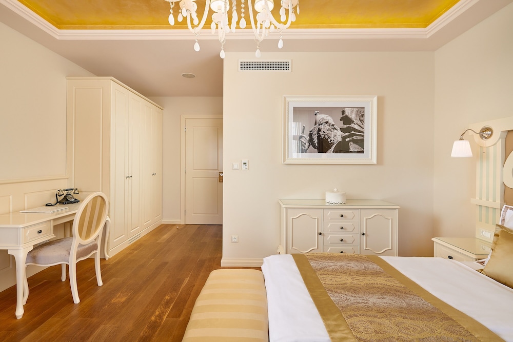 Piazza Heritage Hotel 28/76