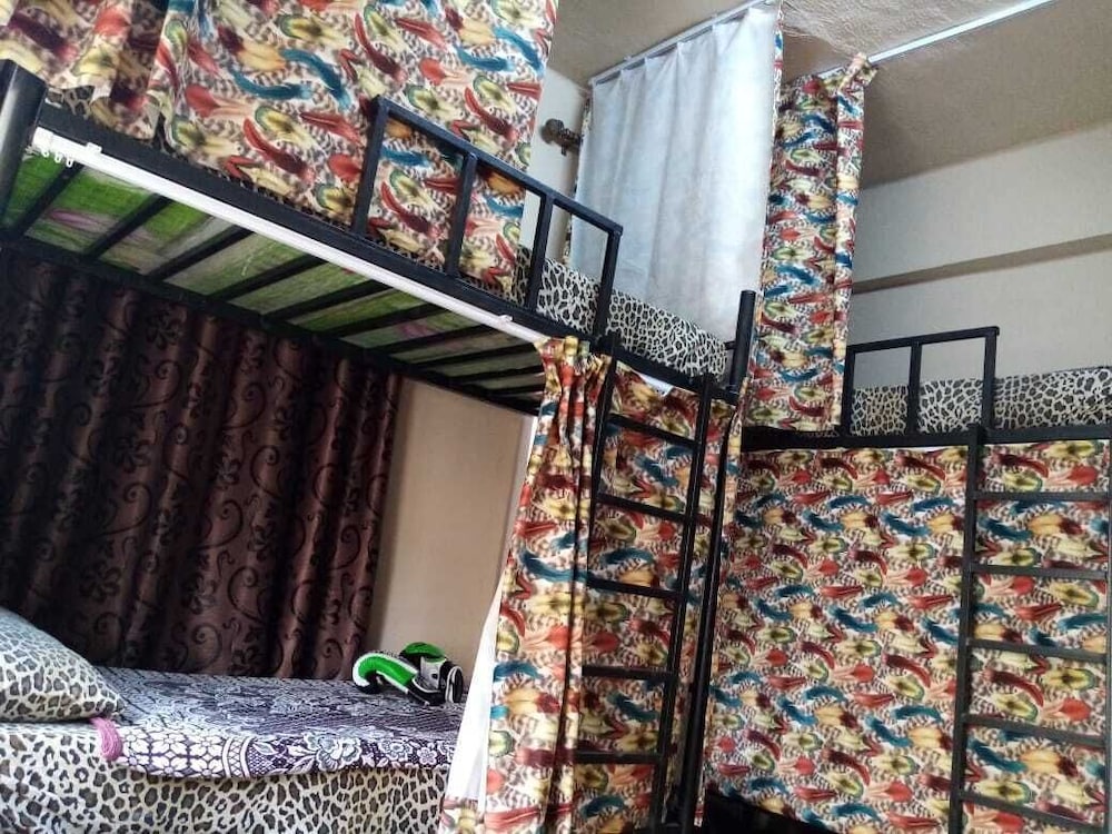 Cliff Hostel 28/36