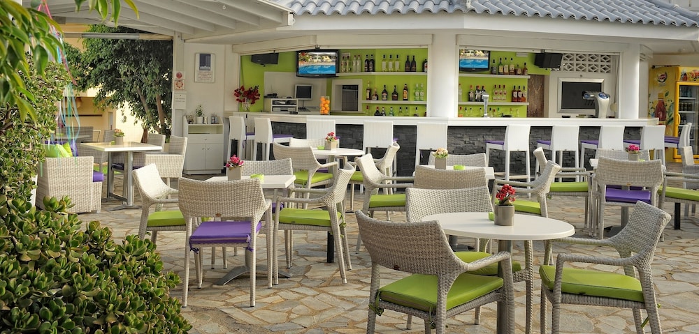 Kristalli Hotel 24/40