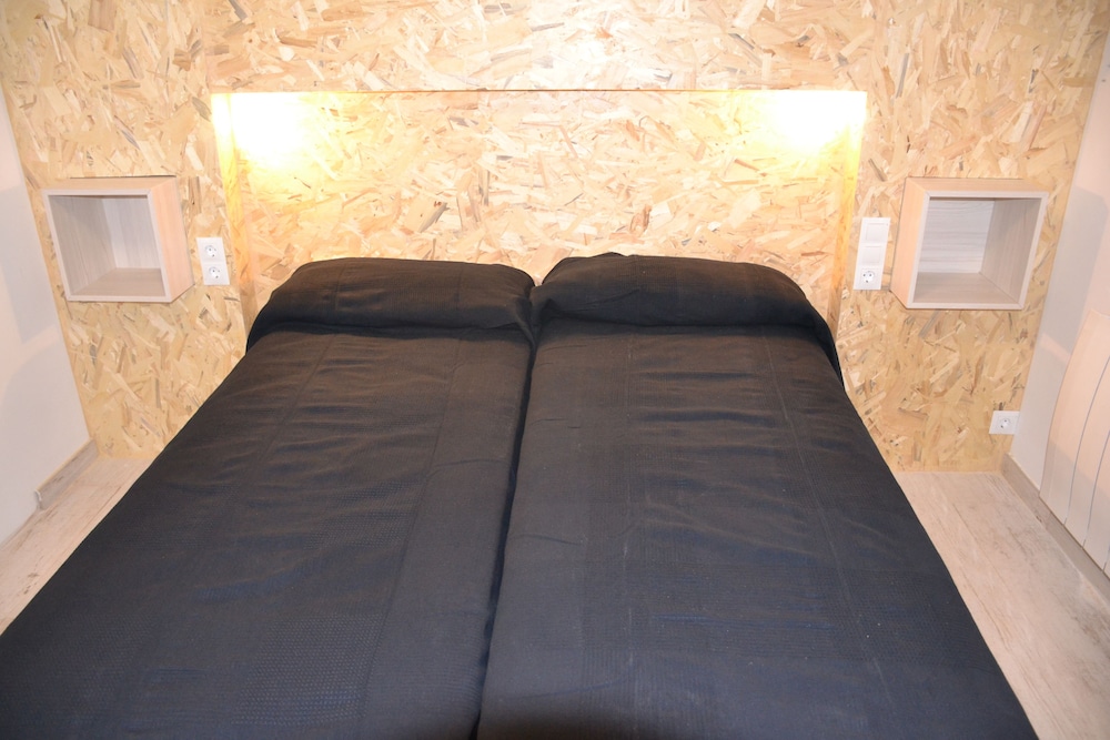 Sabica Nevada Gorbea Suites Apartments 10/27