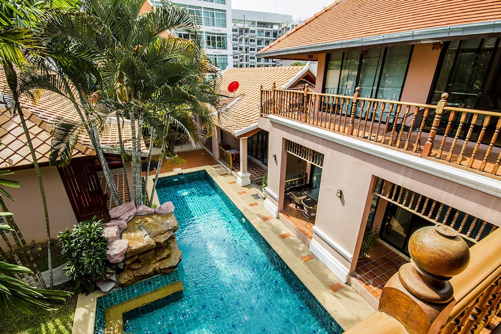 Pratamnak Villa 2/100