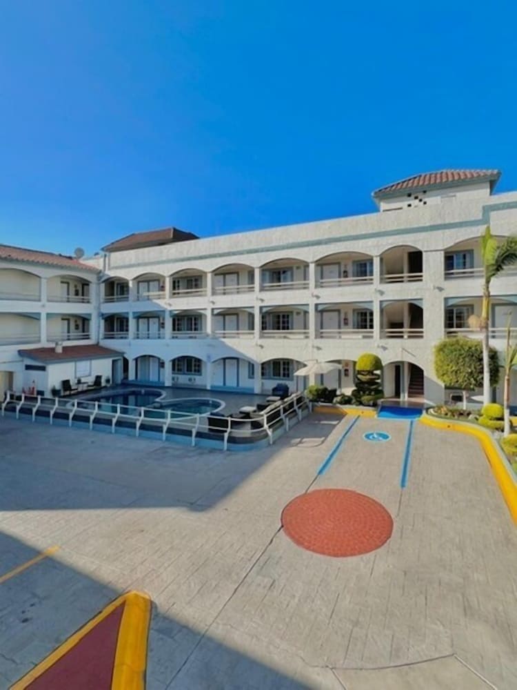Hotel Pueblito Inn 37/45