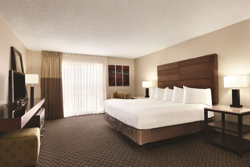 HYATT REGENCY GREEN BAY 15/59