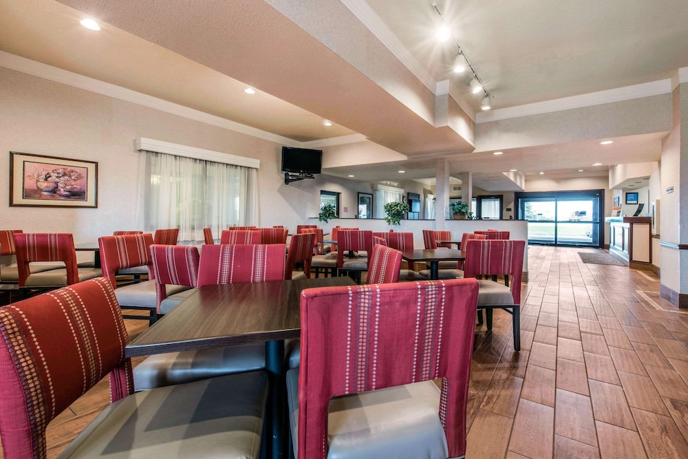 Comfort Inn & Suites Streetsboro - Kent 19/27