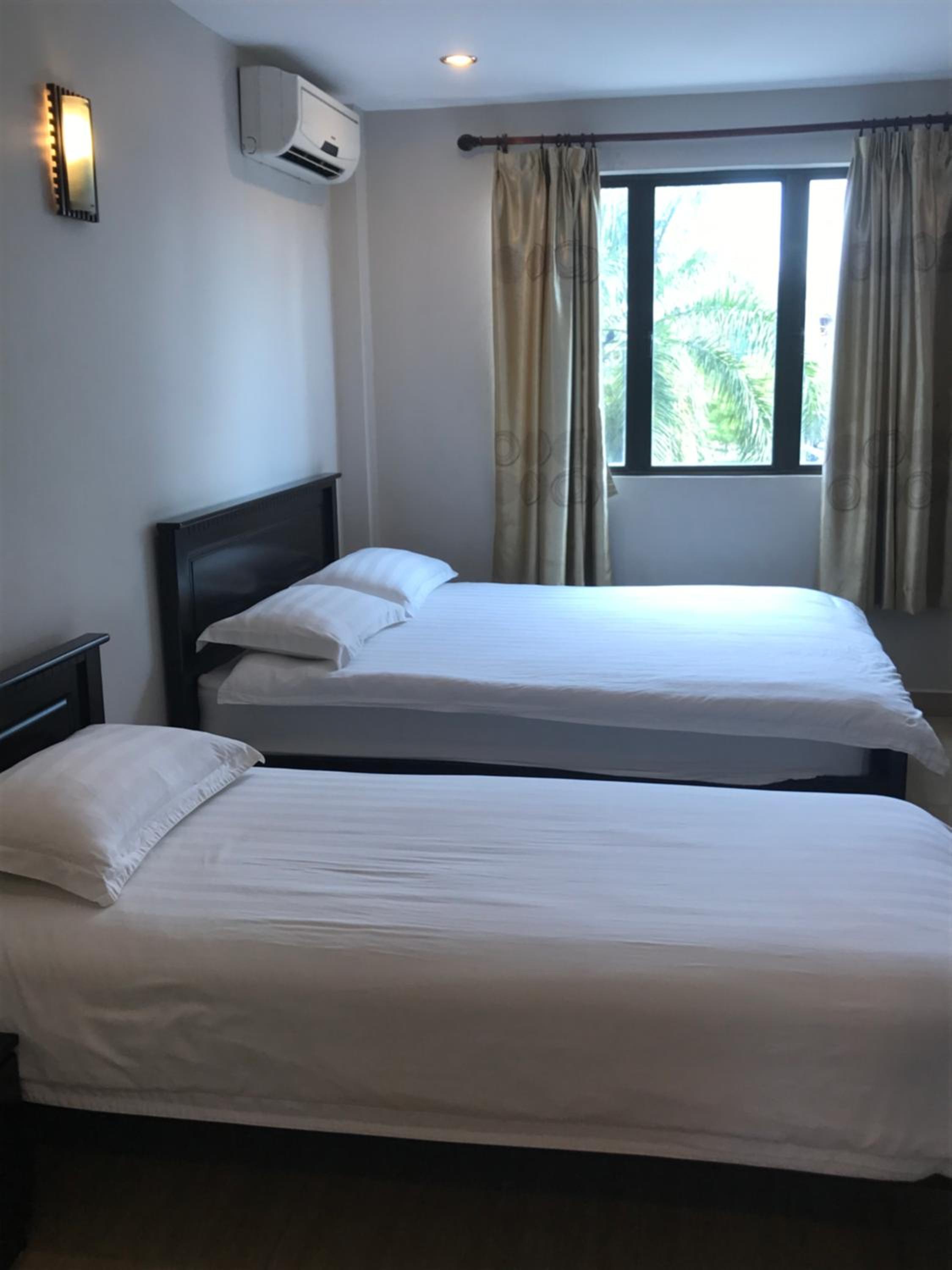 Se Hotel 2 8/37