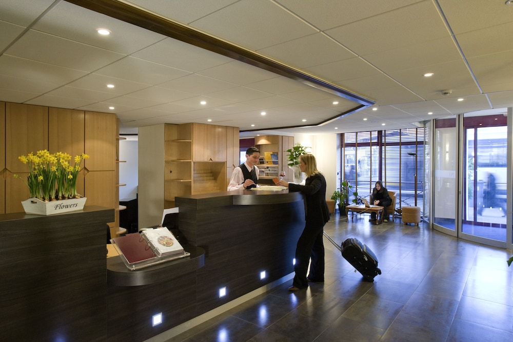 Lobby at Mercure Quimper Centre, QUIMPER