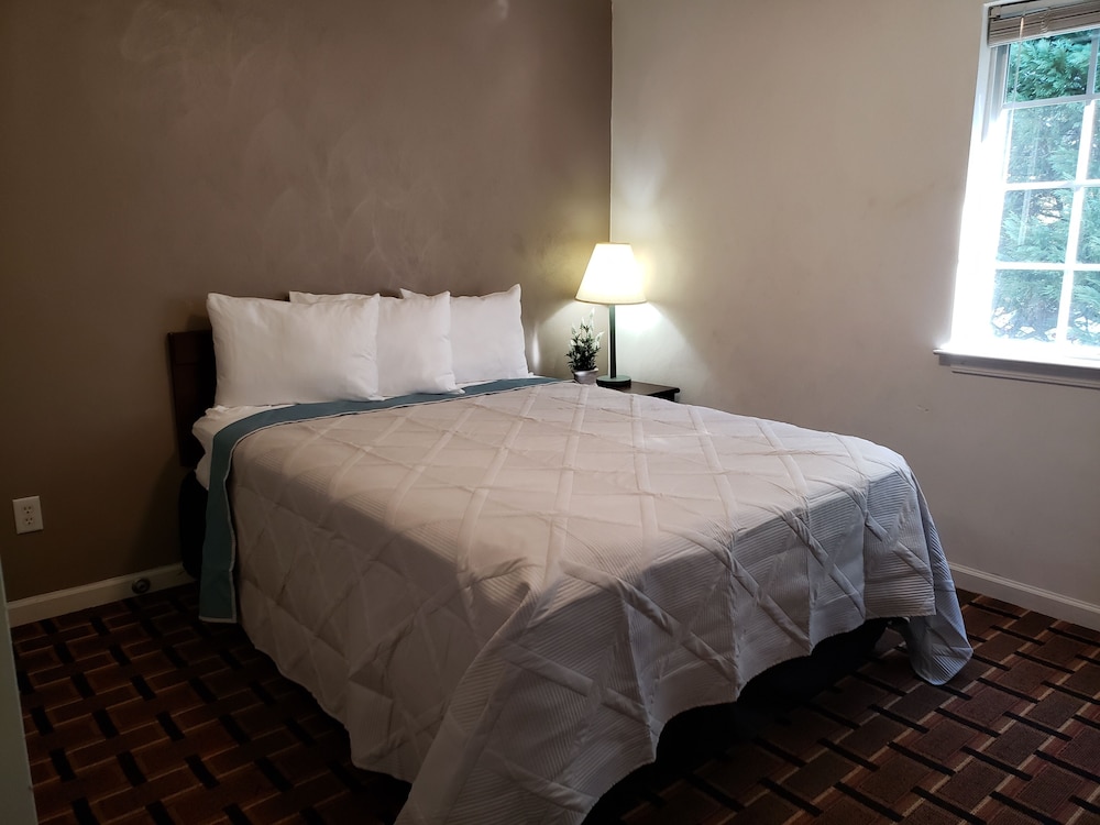 Corporate Suites of Burlington 8/47