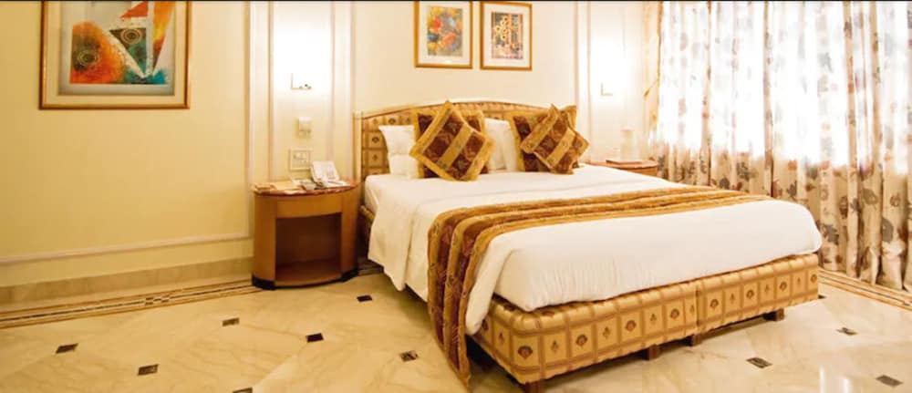 Hotel Residency Andheri 11/55
