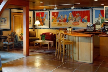 The Alpine House Lodge & Cottages 38/45