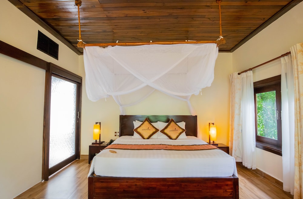 Diamond Bay Resort & Spa 23/74