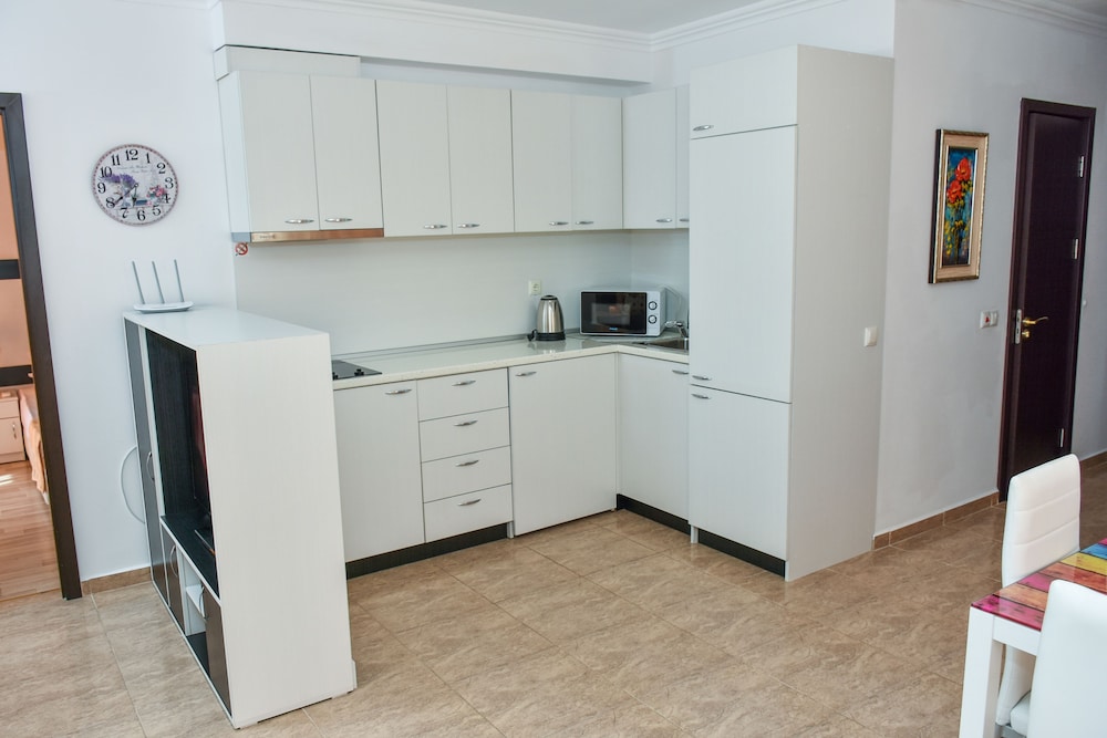 Olymp Apartcomplex 6/52