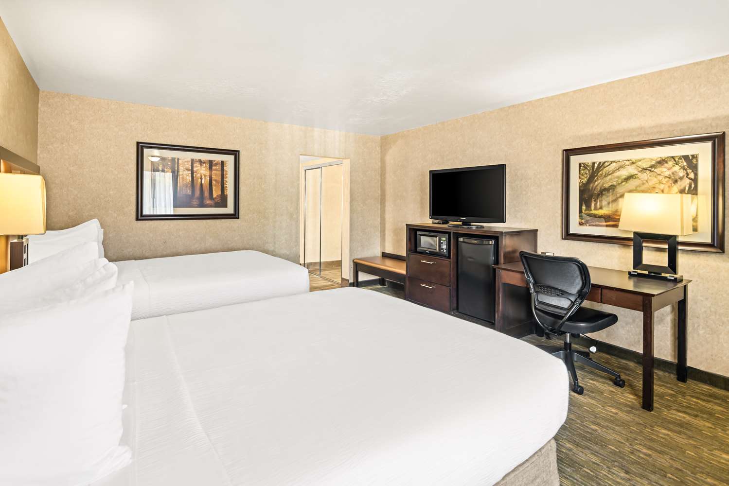 Best Western Coral Hills 3/12