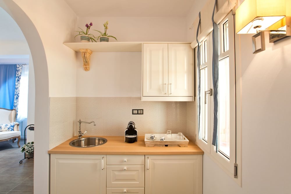 Miland Suites 54/74