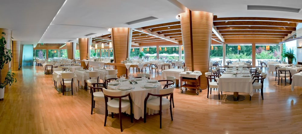 GRAND HOTEL TERME DI COMANO 40/56