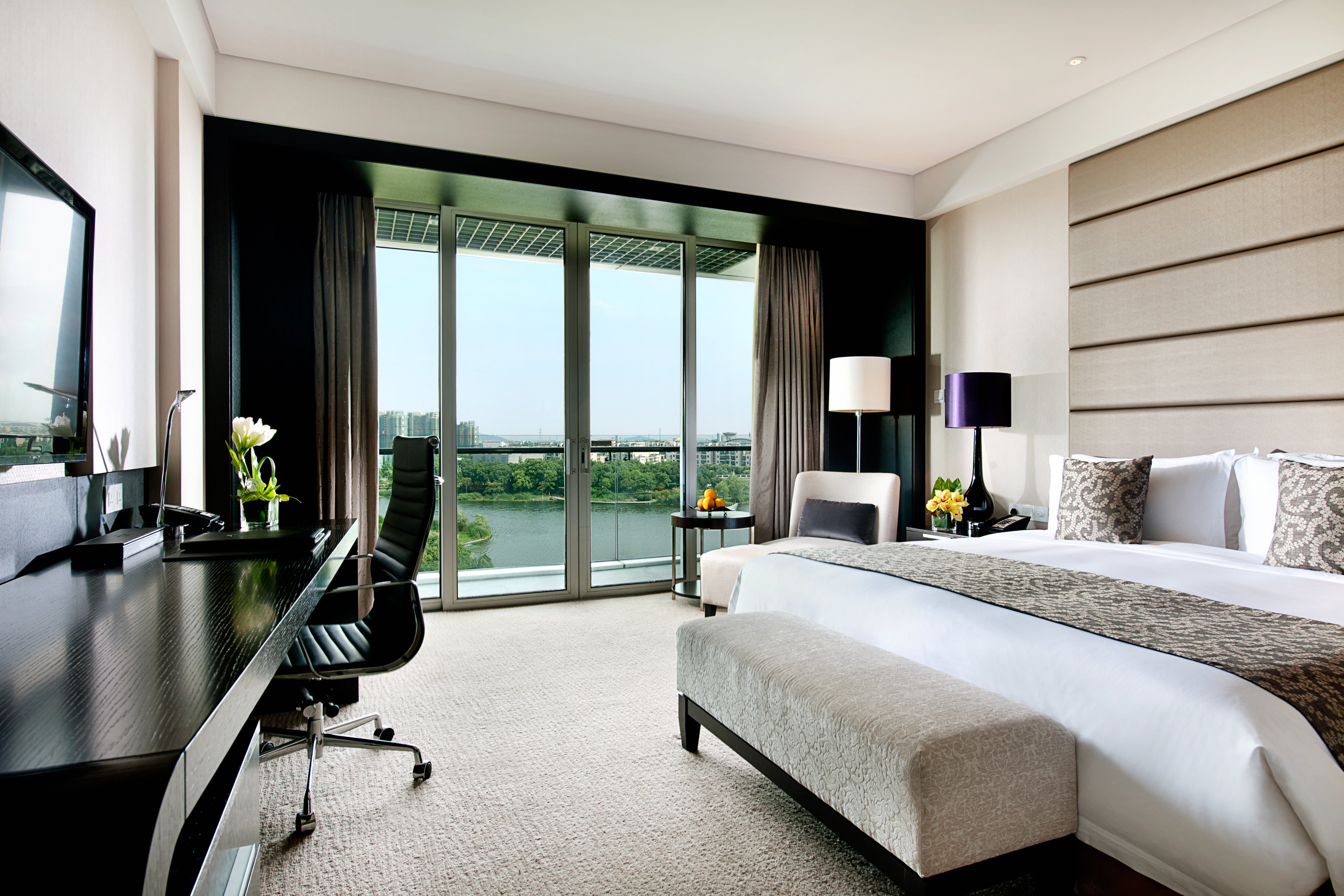 Crowne Plaza Shanghai Xiayang Lake 16/50