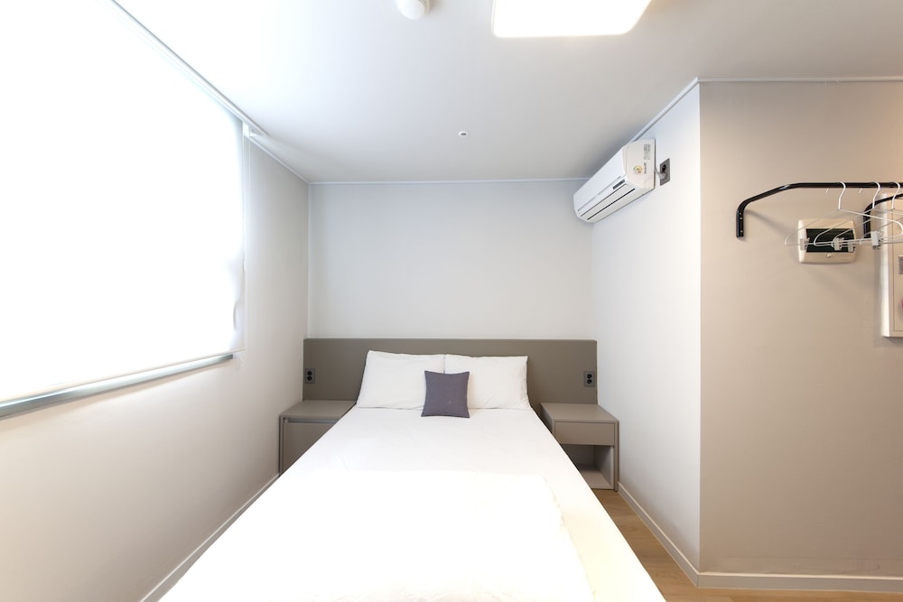 STANDARD, DOUBLE BED