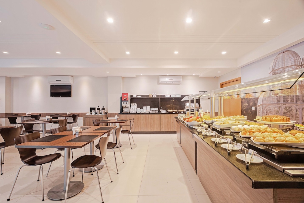 Slim Hotel Curitiba Av. das Torres 18/27