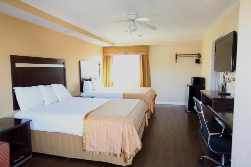 Princess Inn - Westminster / Huntington Beach 21/62