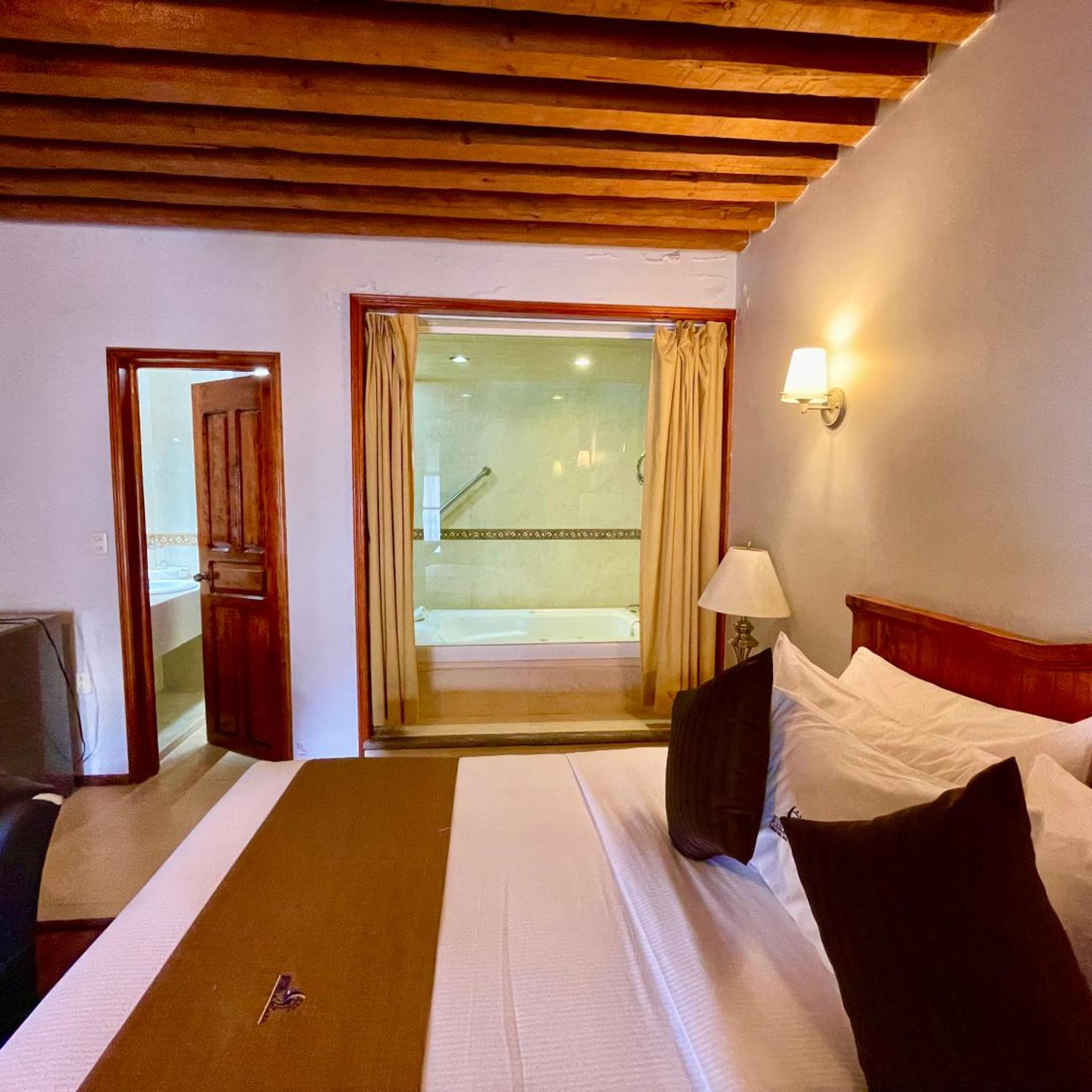 Master, Suite