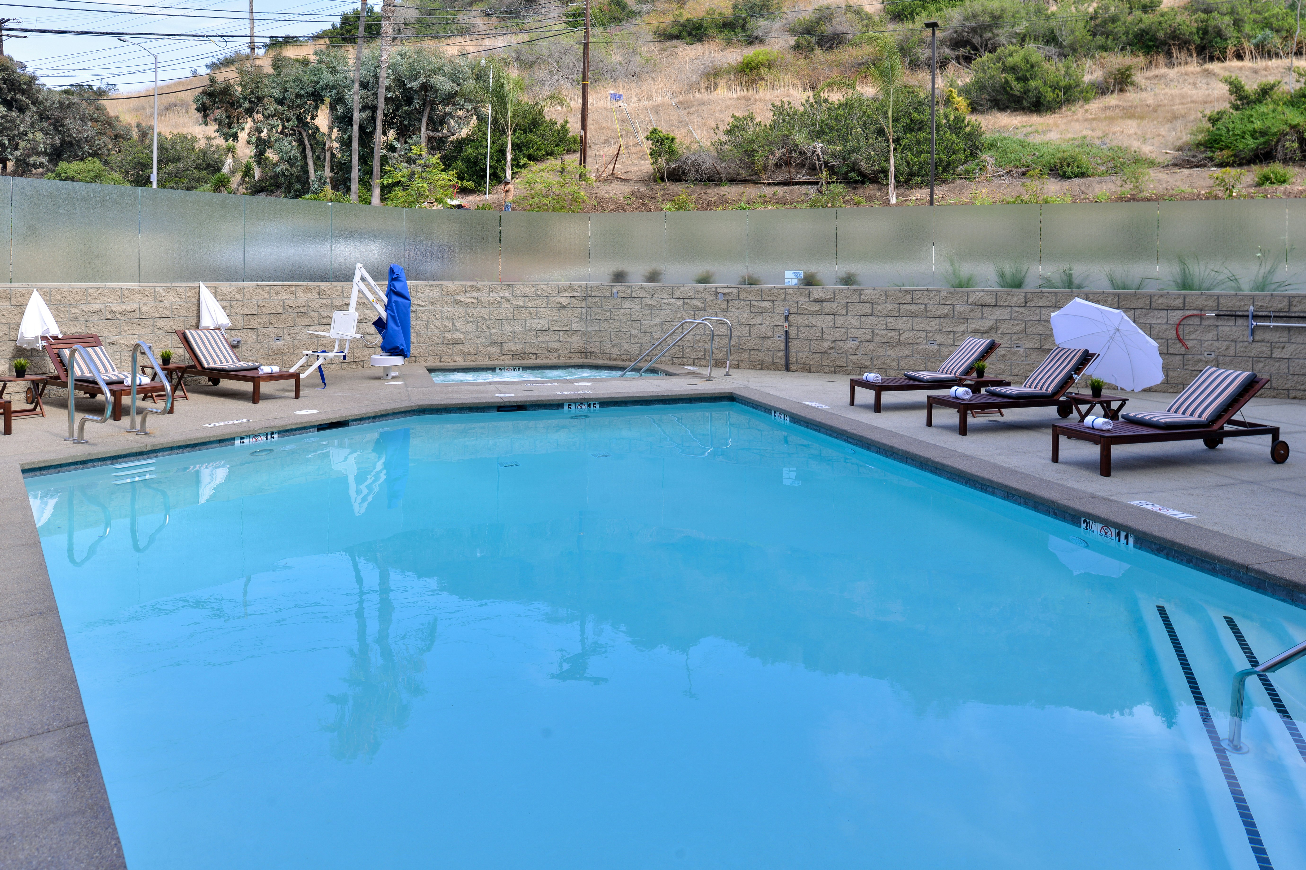 Holiday Inn Express & Suites San Diego - Mission Valley 38/61
