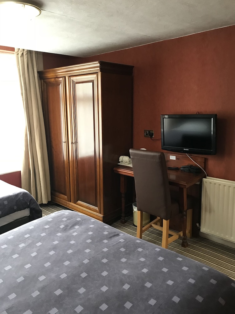 Warwick Lodge 15/24