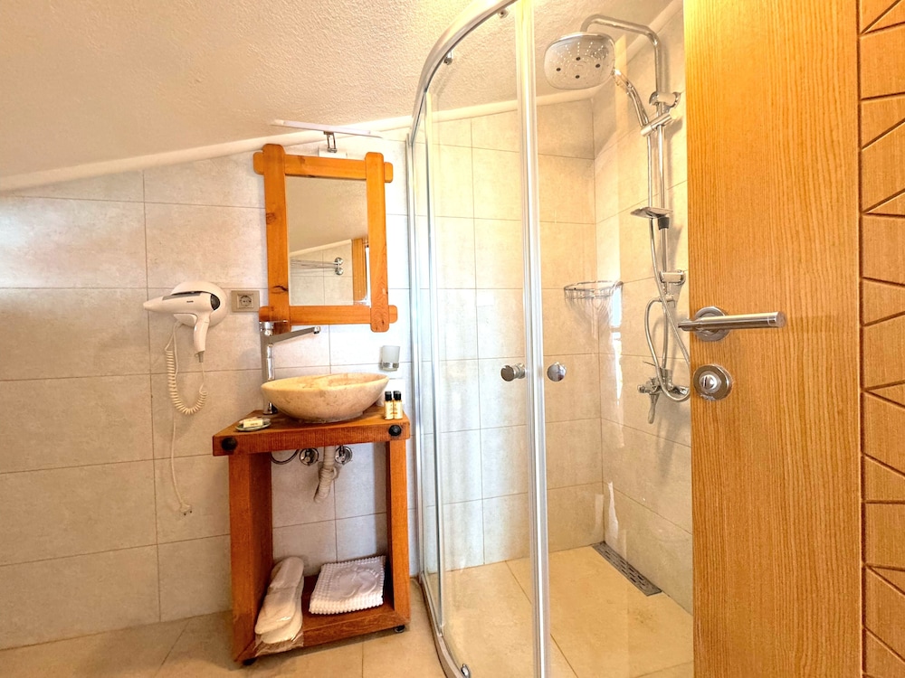 Ayaz Butik Otel 46/49