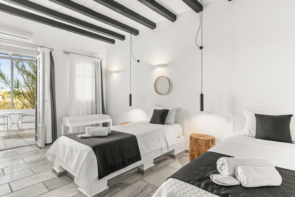 Room, Twin Beds, Inland View, Accessible