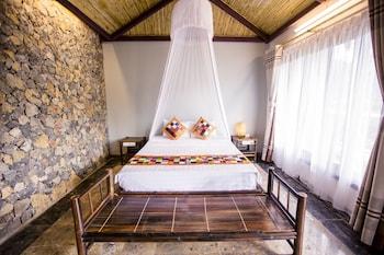 DELUXE, BUNGALOW, QUEEN BED, MOUNTAIN VIEW