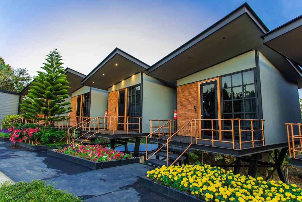Mossview Resort 4/72