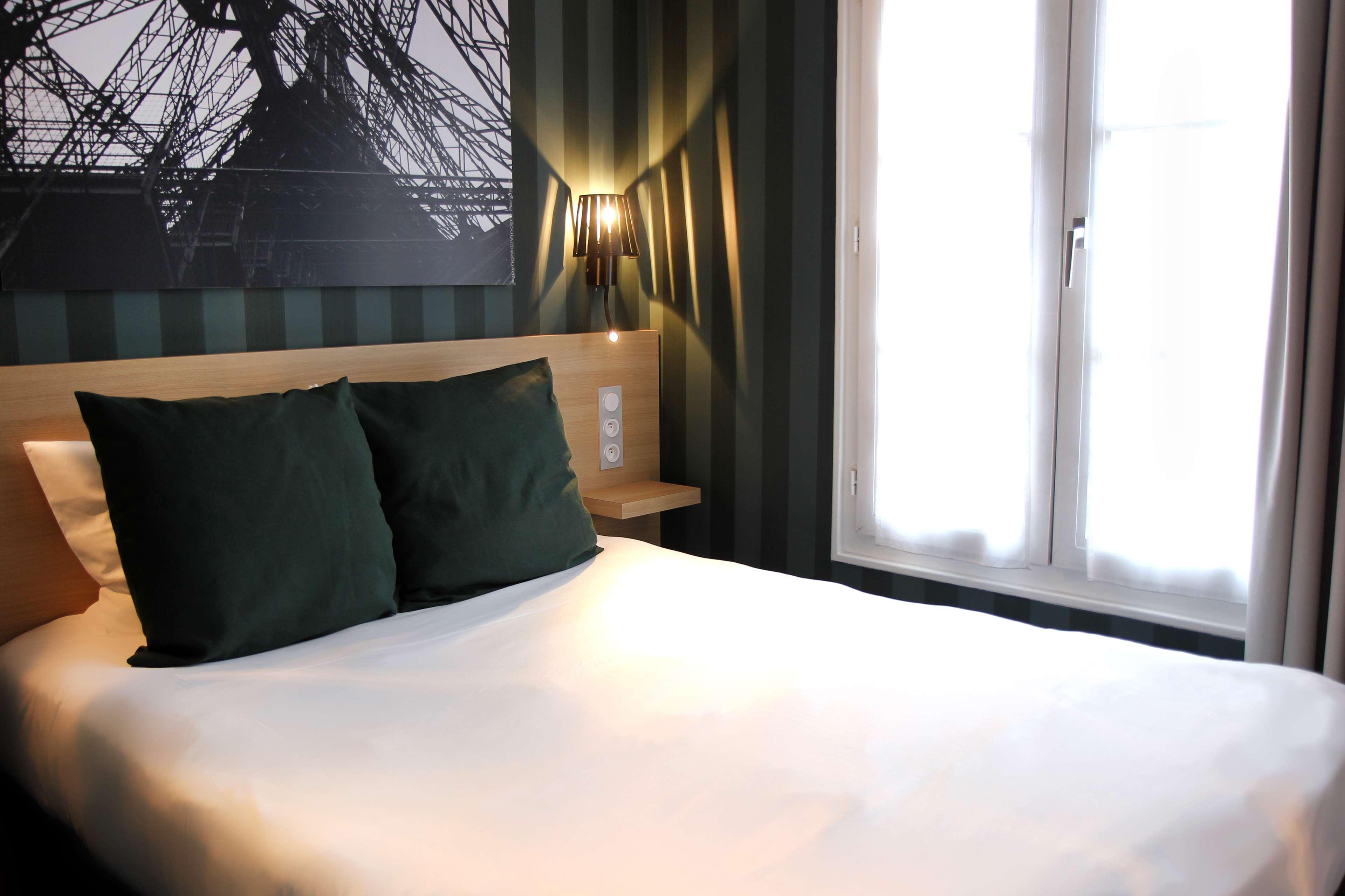 1 Single Bed, Non-Smoking, Classic Room, Espresso Machine, Italian Shower, Docking Station