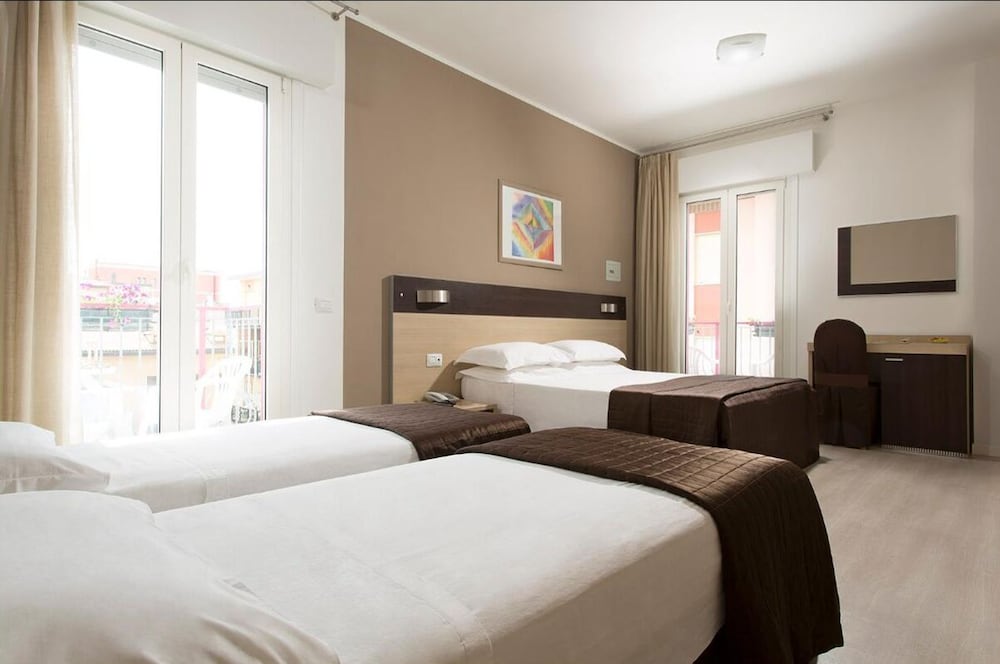 Hotel Gardenia 4/36