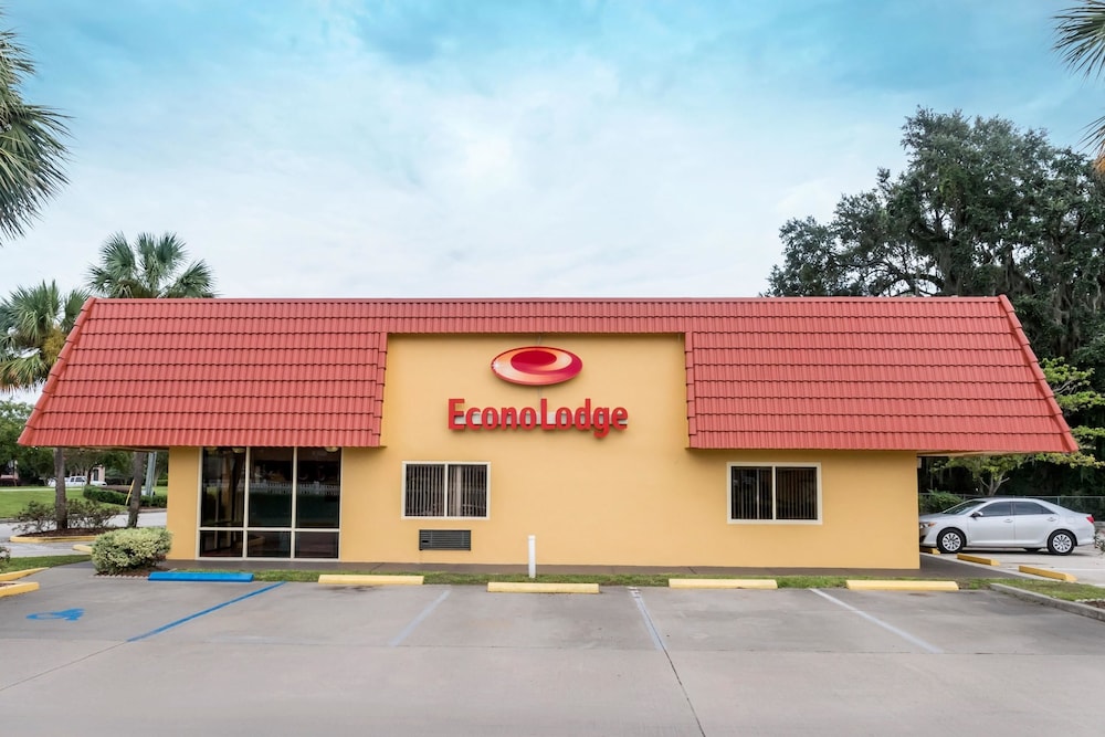 Econo Lodge Live Oak, FL 1/35